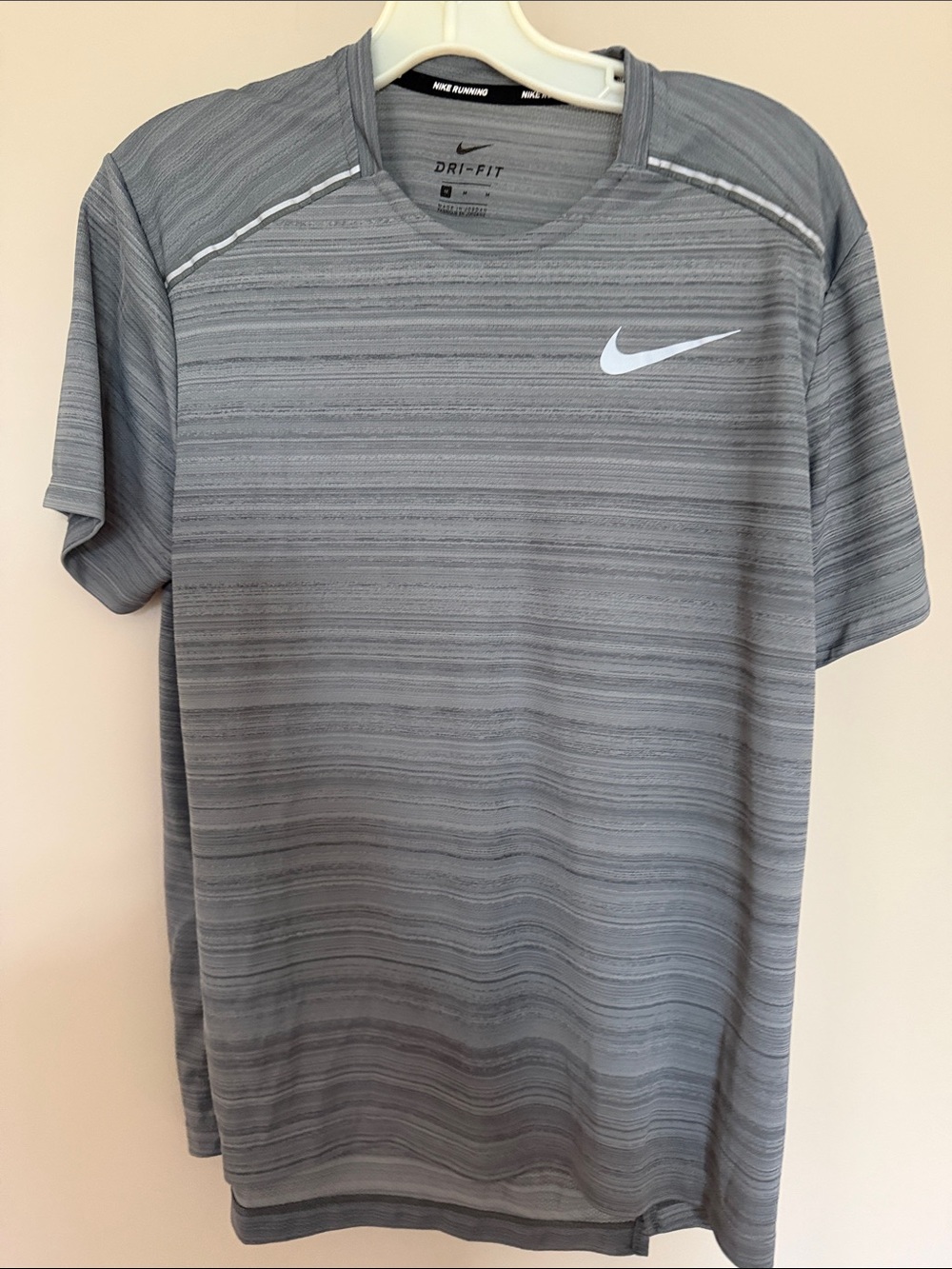 Nike Dri Fit Running Tee Size Medium in very good condition